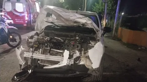 Conducía borracho, chocó en una esquina y dejó a varios heridos, entre ellos un bebé