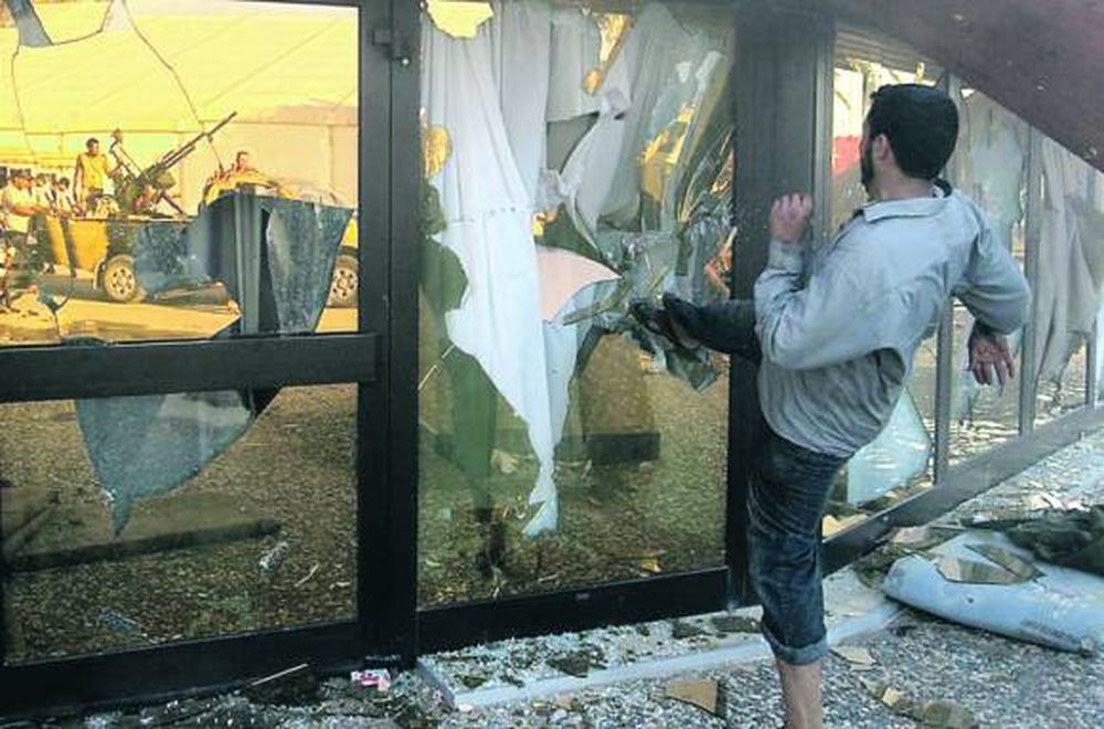 Los rebeldes tomaron la fortaleza de Kadafi