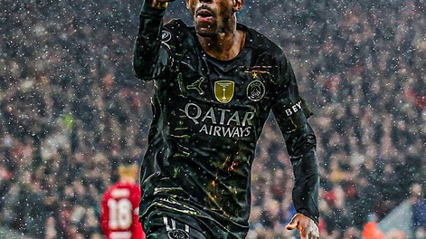 Ousmane Dembélé fue la figura del PSG en la Champions League con un doblete ante Liverpool en Anfield. &nbsp;