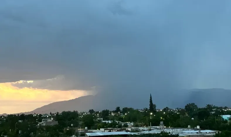 Nublado. Tormentas.-