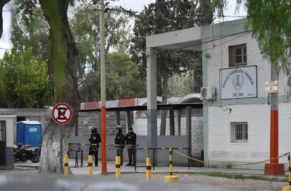 Atacó a su pareja a golpes y con un cuchillo porque no le quiso dar plata: irá al Penal