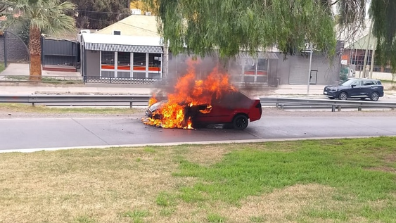 Incendio de avenida de Circunvalación.