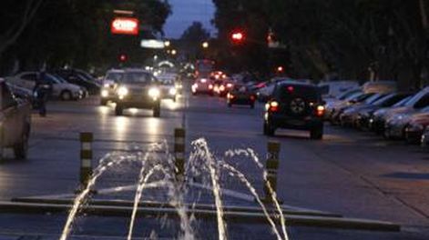 Iluminan la rotonda por  seguridad