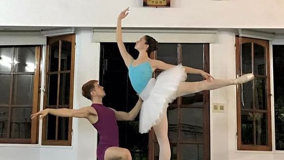 A bailar de nuevo en escenario local