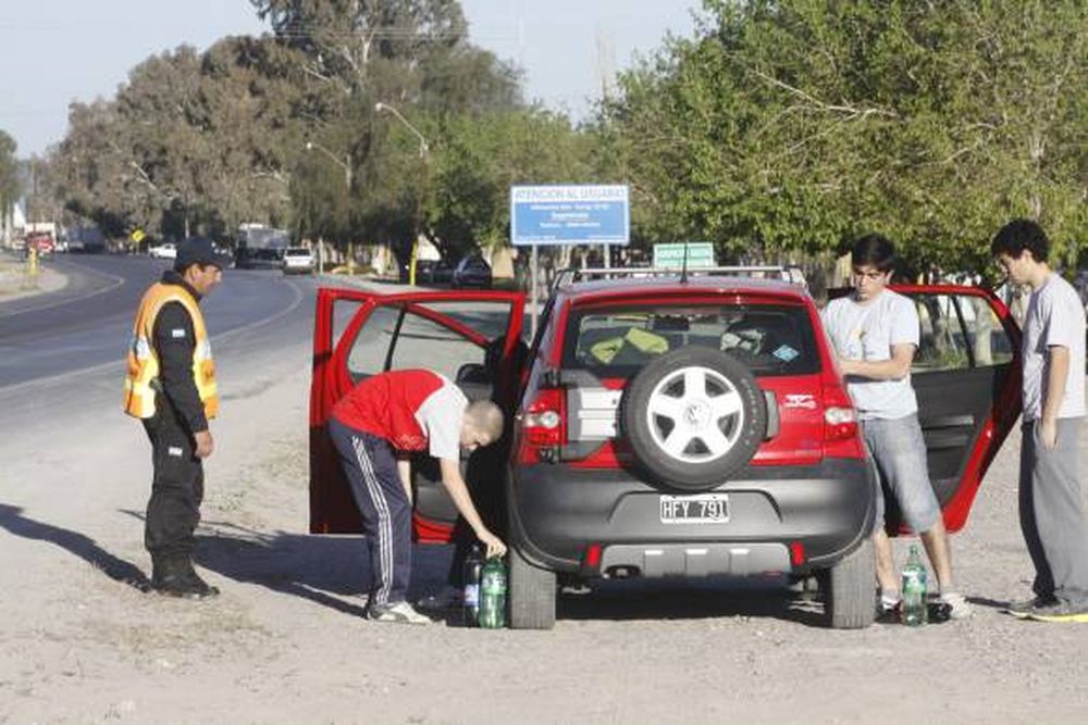 Un regalo para los jóvenes: sólo pagarán boleto escolar