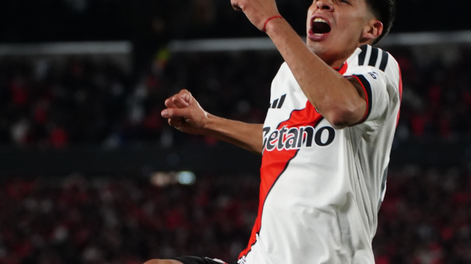 Golazo y doblete de Galván para el 3-1 de River frente a Independiente Rivadavia
