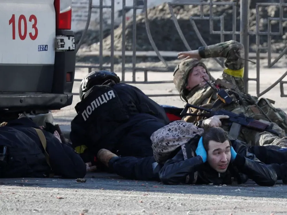 Ucrania asegura que “mantiene el control” de Kiev, mientras varios países le envían armas