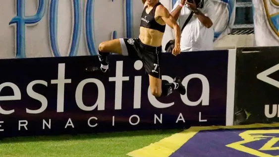 Central Córdoba festejó en Tucumán tras ganar con un golazo de Sequeira sobre el final