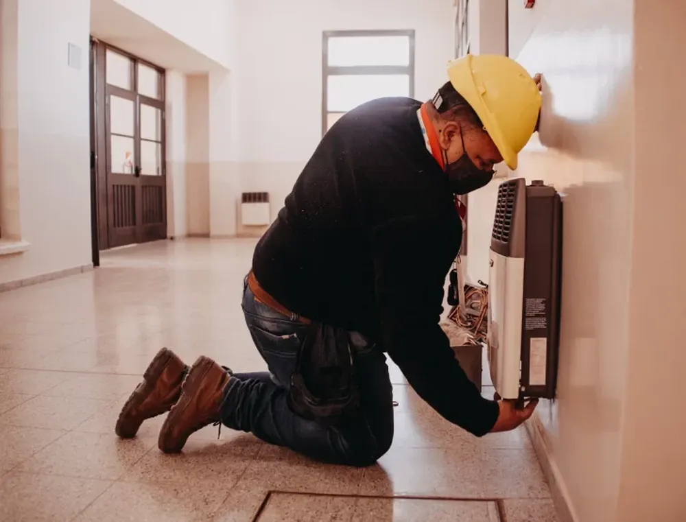 Repararon más del 85% de los vidrios y de la calefacción de las escuelas