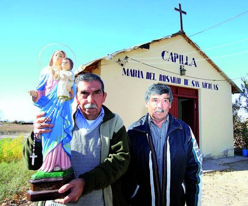 La capillita que nació en un club