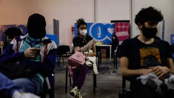 Bajan los casos de coronavirus por primera vez en dos meses