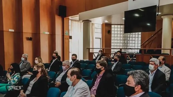 Diputados dijeron que Uñac arengó a defender la ley de partidos políticos