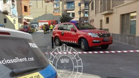 Gemelas argentinas de 12 años cayeron del tercer piso de un edificio en Barcelona: una murió y otra está grave