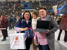 las 3.000 notebooks para docentes dejaron historias de vocacion, familia y aulas