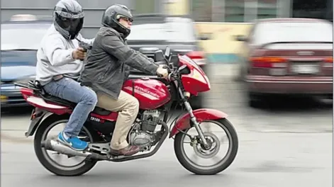 Motochorros mataron a una nena de 11 años en Lanús cuando entraba a la escuela