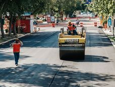 La repavimentación de la Avenida España, en Capital, entró en su etapa final. La repavimentación de la Avenida España, en Capital, entró en su etapa final.