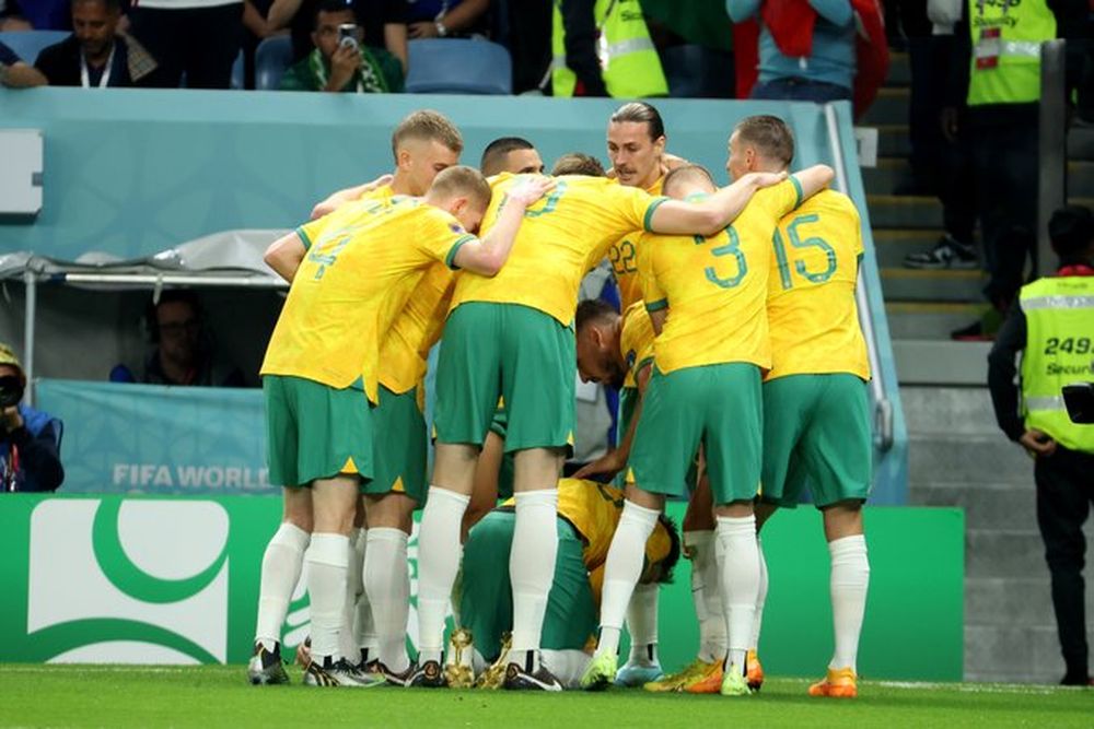 El gol de Australia tras un error en el despeje