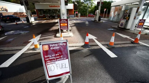 La falta de mano de obra golpea la vida cotidiana en Gran Bretaña