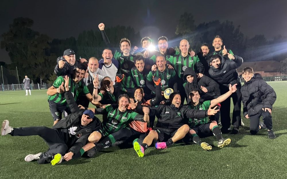 A Cuartos. Las Leyendas de San Martín se metieron en una nueva fase de la Copa Senior.