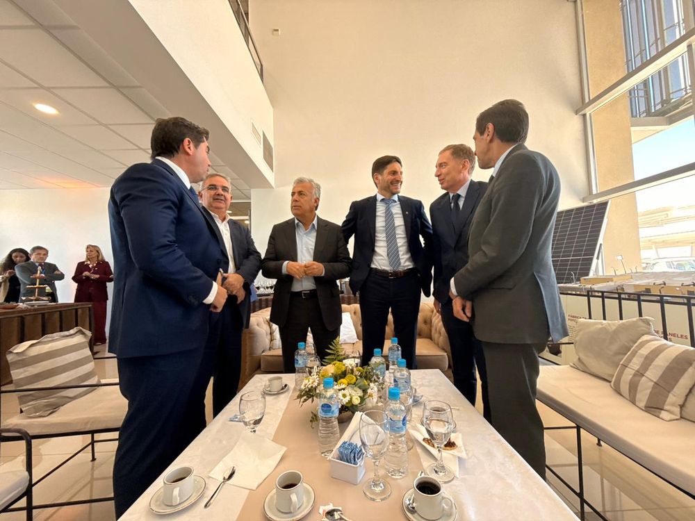 Orrego, Santilli y el resto de los gobernadores que llegaron a la provincia.