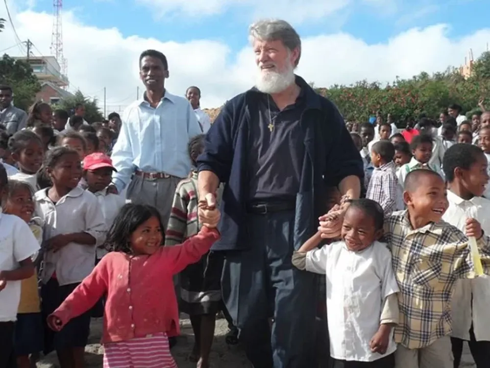 Pedro Opeka, el cura argentino nominado al Premio Nobel de la Paz