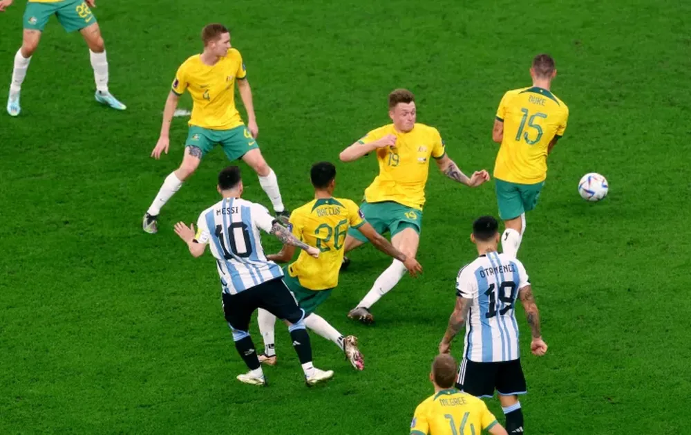 La Selección argentina derrotó a Australia en China con grandes destellos de Messi