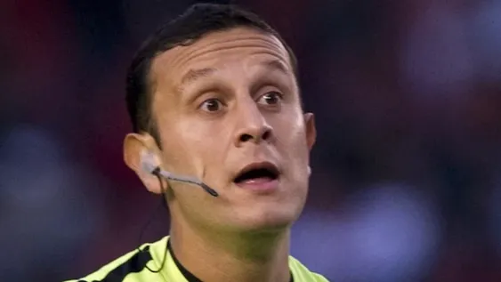 Herrera será el juez de la semi del domingo