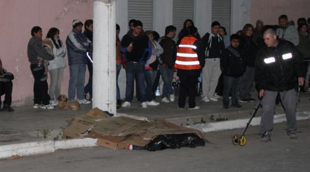 Dos jóvenes en moto mueren en un choque, estaban ebrios