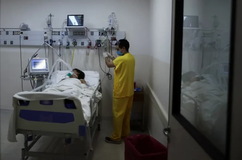 Baja a menos de 60 años el promedio de edad de los internados en las UTI