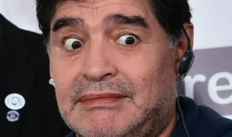 Propuso pagar la deuda externa con dinero de Maradona y se volvió furor