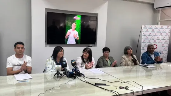 En conferencia de prensa, la intendenta de Chimbas, Daniela Rodríguez, presentó el festival Juventudes en Primavera.