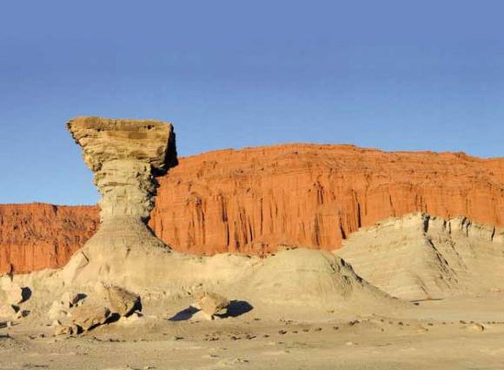 Trekking, dinos e historia