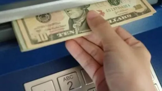 El impuesto del 30% también abarcará al dólar para ahorro