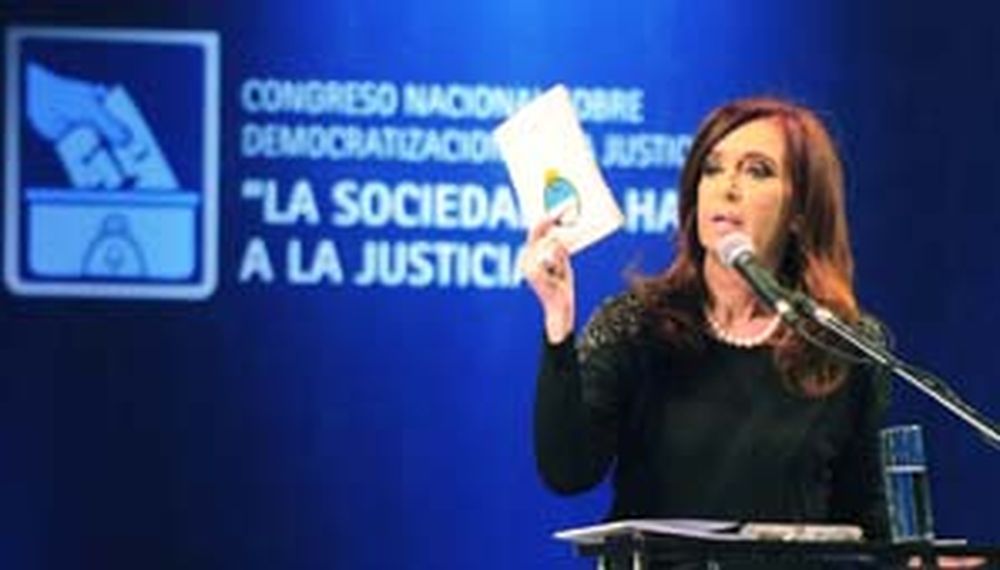 CFK: “La Constitución debería ser modificada, pero no voy a proponer ningún cambio”