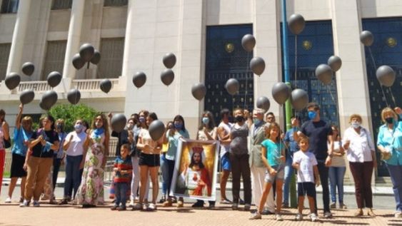 Un municipio de Tucumán izó las banderas a media asta por la legalización del aborto
