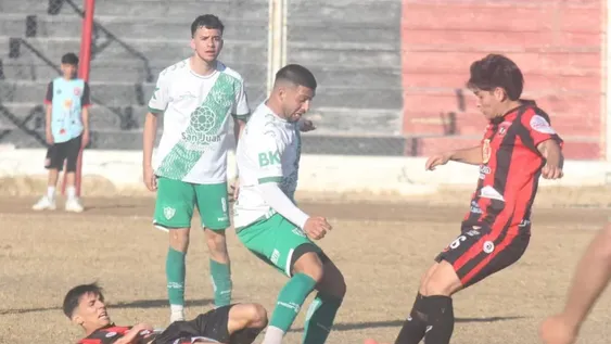 Intenso. Desamparados y Trinidad no se guardaron nada en el cierre de la serie de Cuartos de Final. Lo ganó el León que no perdonó nada.