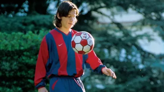 A 20 años de la llegada de Messi al Barcelona