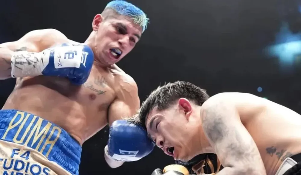 MARTÍNEZ EN ACCIÓN en su última pelea, el 7 de julio, cuando venció por puntos al japonés Kazuko Ioka en Japón.