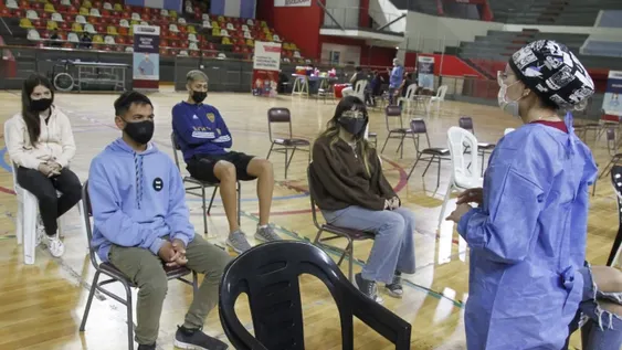 Equipo científico, argentinos incluidos, ratifica eficacia de vacunación anticovid