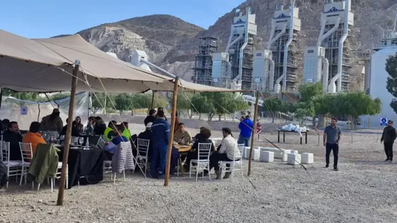 LA EMPRESA Caleras San Juan mostró la forma de trabajo.
