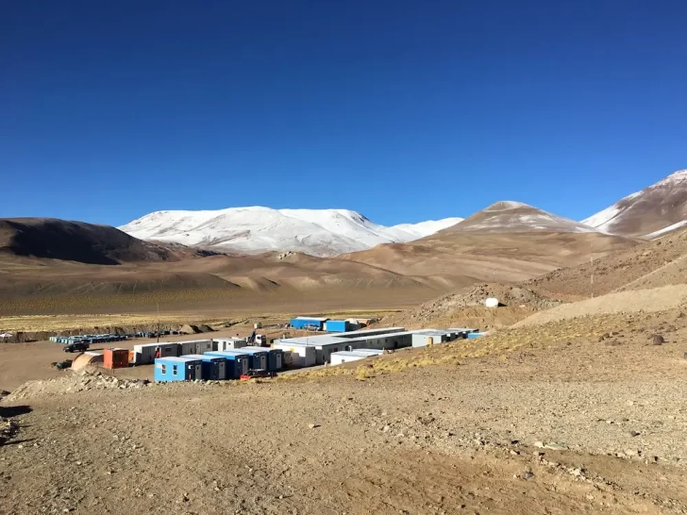 En Filo del Sol no los detiene el frío y avanzan con 8 máquinas