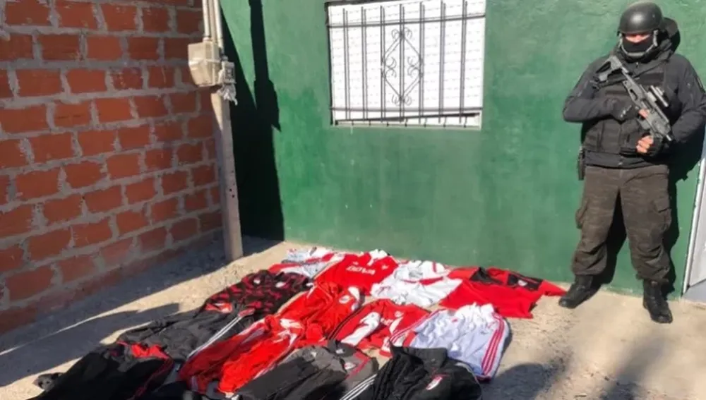 Más detenidos y otro secuestro de armas en la barra de River