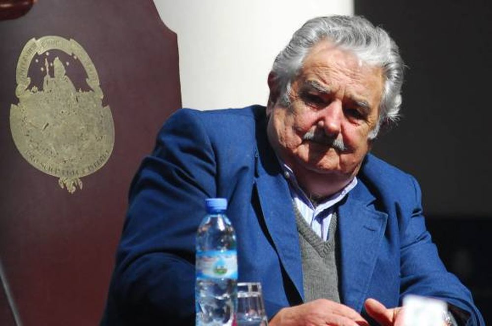 Mujica pidió  disculpas por  crítica a CFK