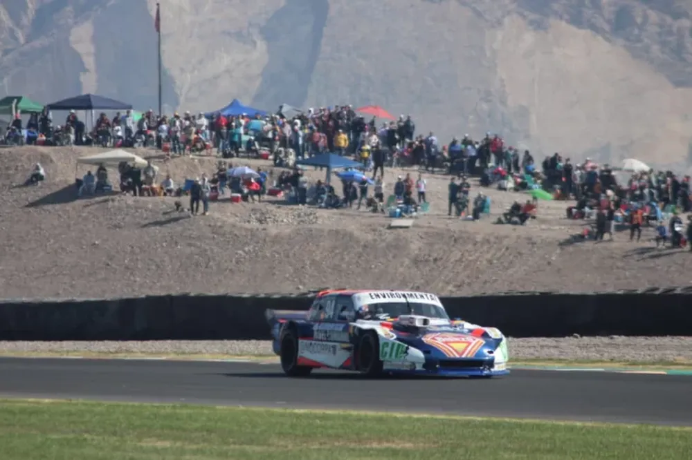 Lautaro De La Iglesia ganó de punta a punta en el TC Pista