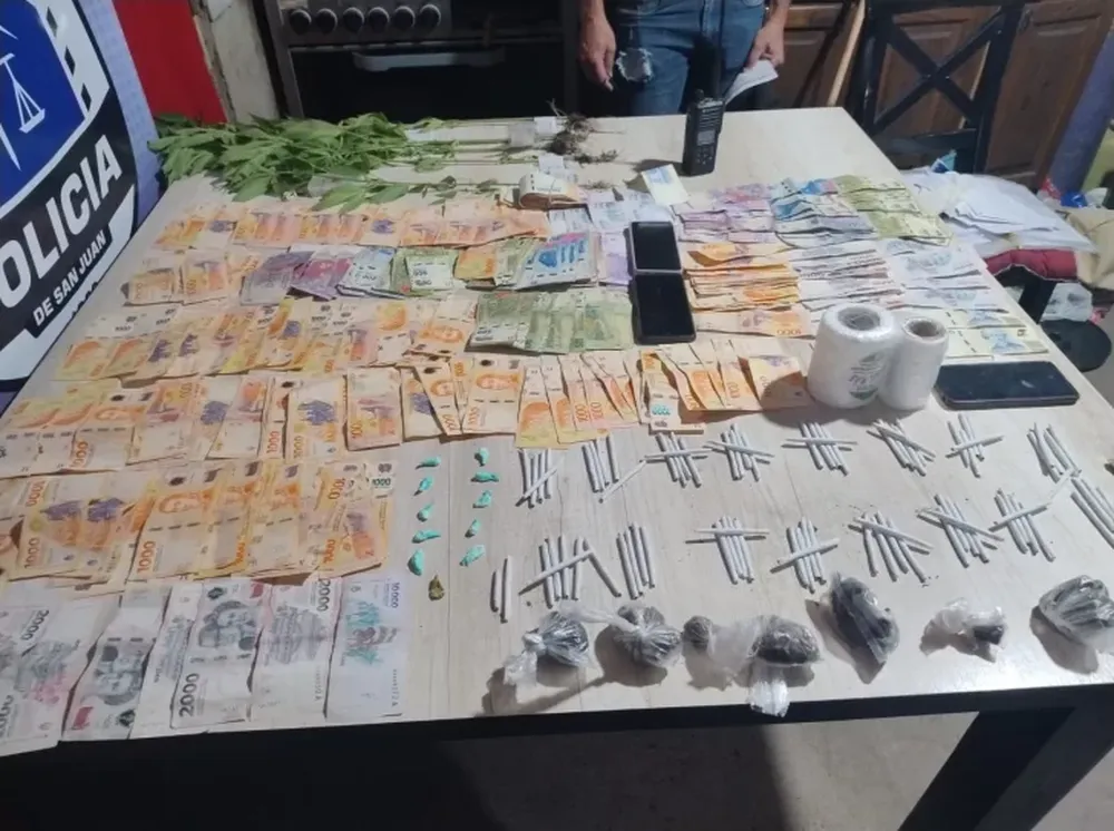 Desbaratan el kiosco de drogas de un narco