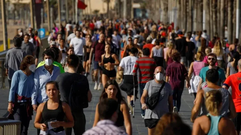 España: flexibilizaron la cuarentena y millones de personas salieron a pasear