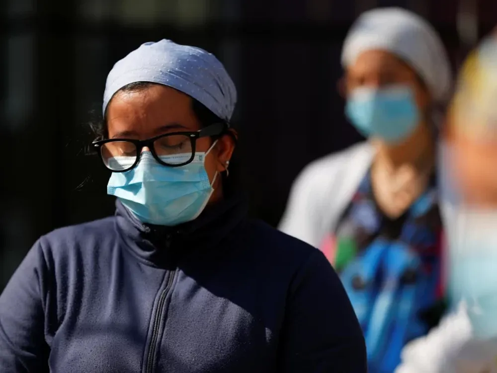 Nuevo récord de contagiados en 24hs en el país, con 8.225 casos