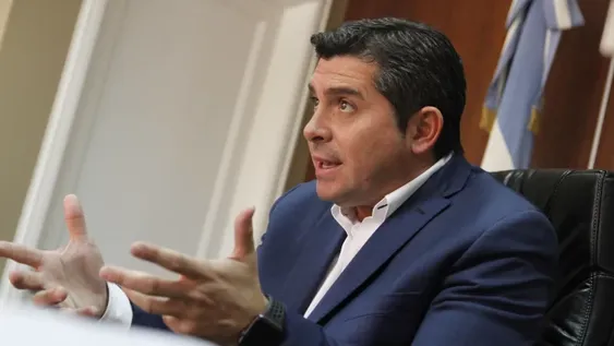 Orrego: “Se necesita una oposición firme, pero que no se dedique a tirar nafta”