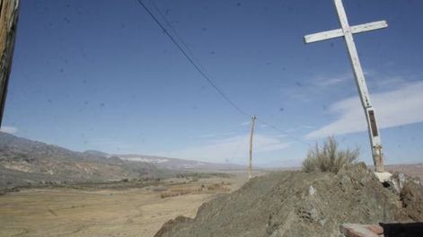 Por una promesa y una cruz en el cerro