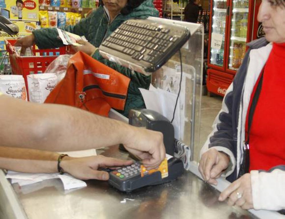 Tarjeta Social: investigan si existen anormalidades